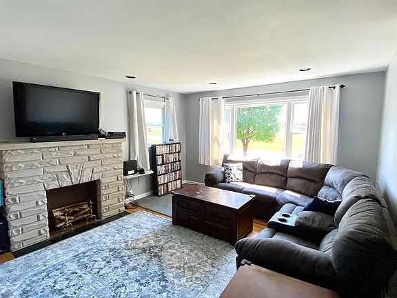 3rd image of 1123 Shenk Ave