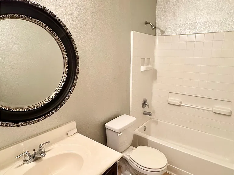 1331 S Maple Dr — Photo 20