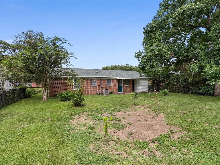 161 Poydras Ave — Photo 18