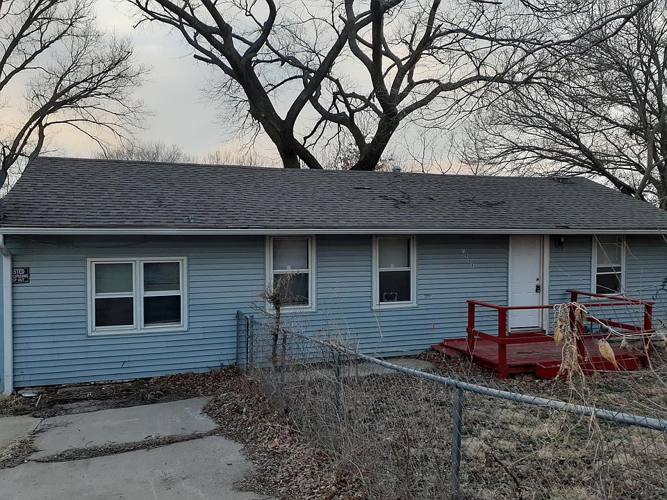 1st image of 1906 Hazel St