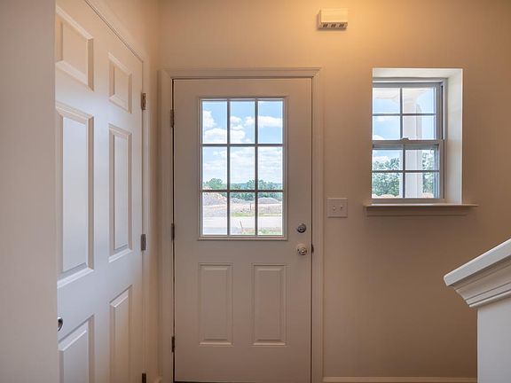 Hillcrest Towns - Foyer