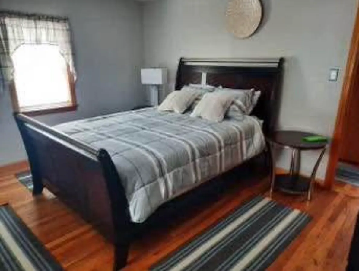 2 bed, $3,000 — Photo 4