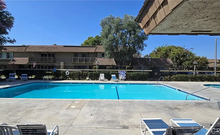 18229 Olympic Ct — Photo 24