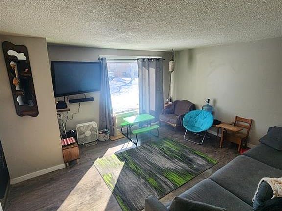 3rd image of 84 Rothwell CRESCENT