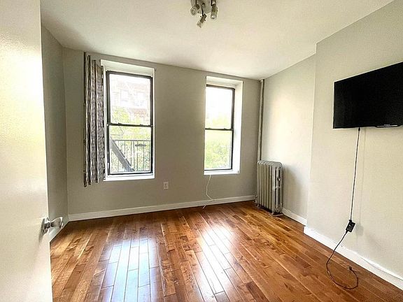 2nd image of 272 W 115th St APT 2A