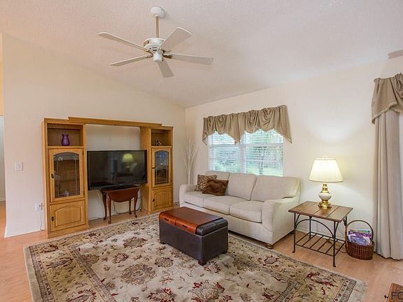 4th image of 97 Bressler Ln