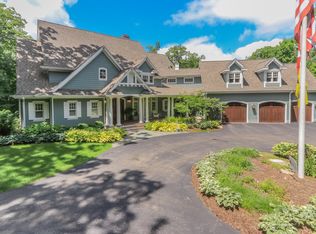 N1452 Academy Rd, Fontana, WI 53147