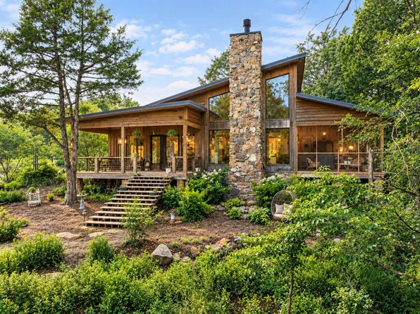 97 Shadow Ridge Rd, Searcy, AR 72143