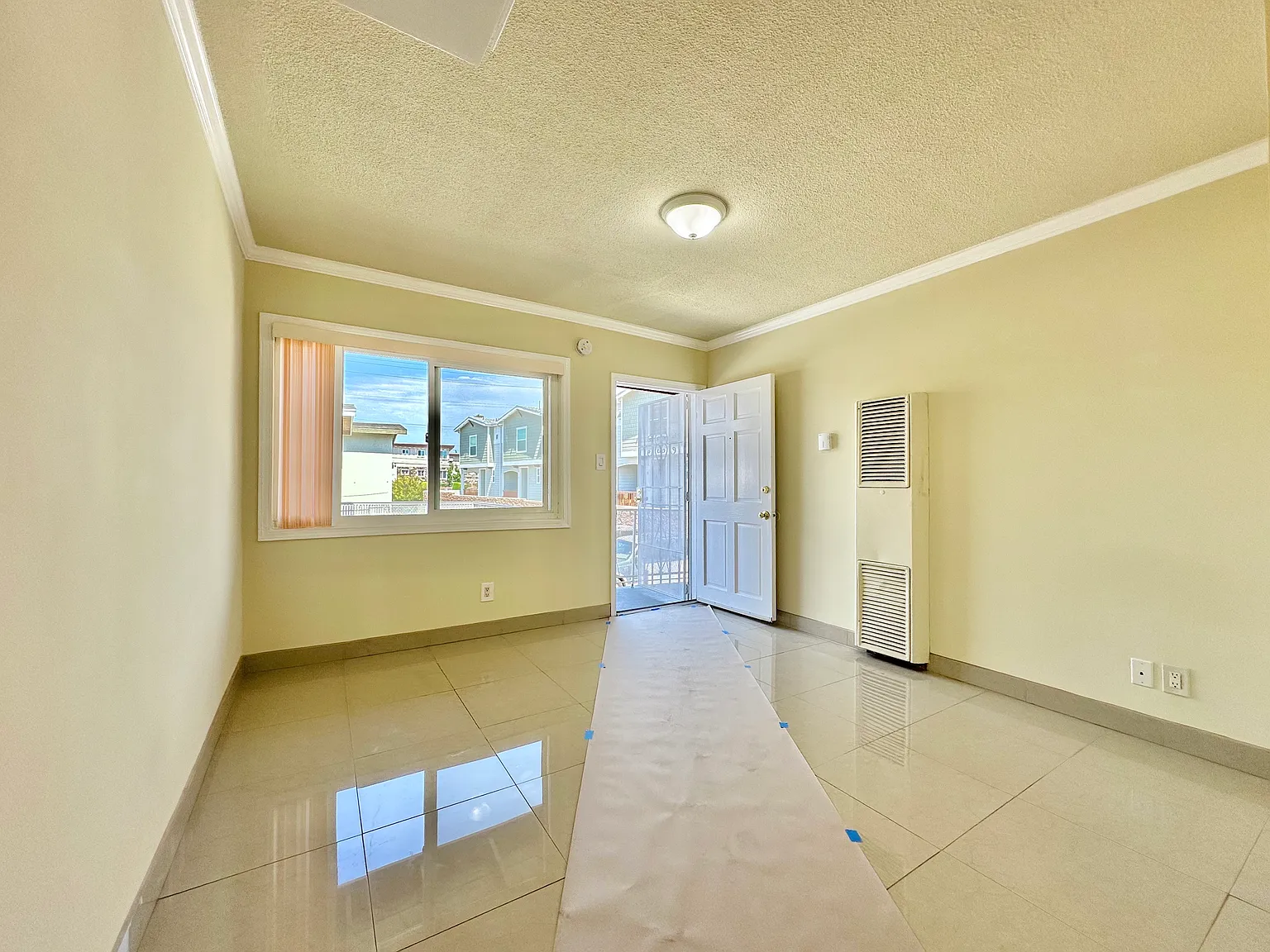 Studio, 400 sqft, $1,475 — Photo 1