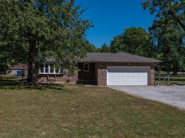 7133 Tranquility Dr, Demotte, IN 46310
