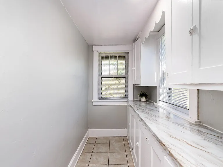 257 Gordon Pl — Photo 23