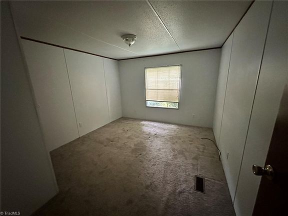 4th image of 5754 Zelma Blvd