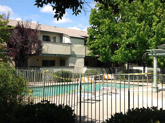 5th image of 725 Auburn Pl APT 112