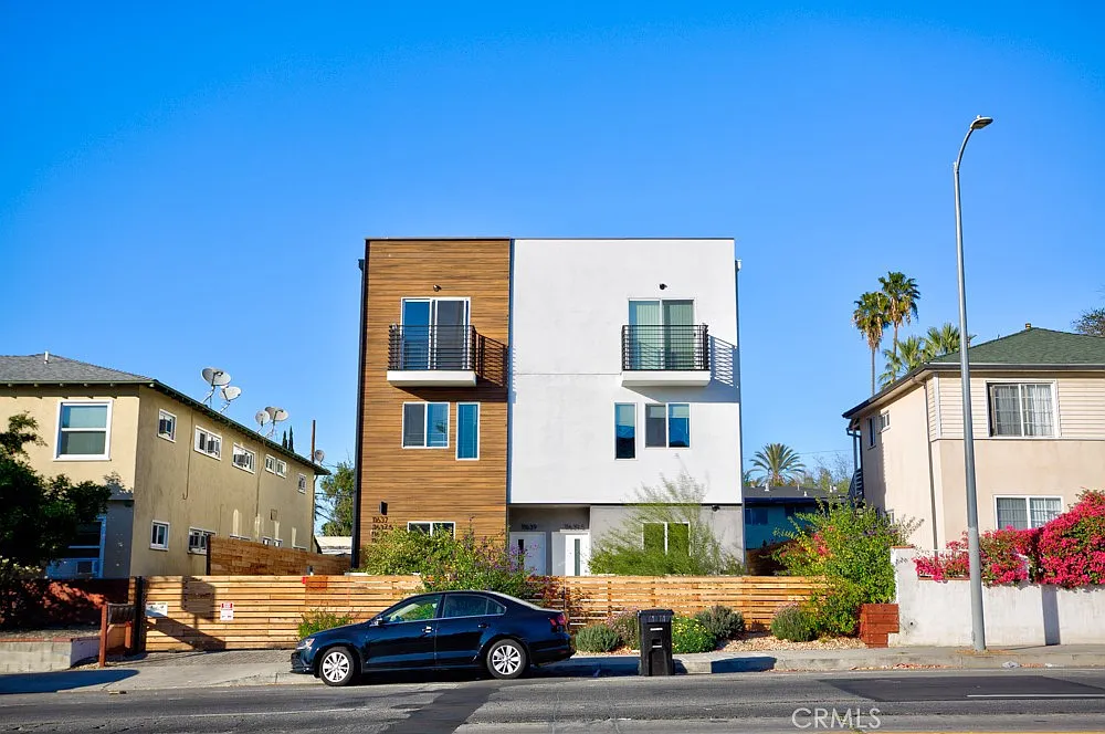 3 bed, 1565 sqft, $3,600 — Photo 1