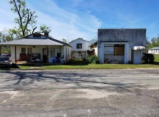 2835 Caledonia St, Marianna, FL 32448
