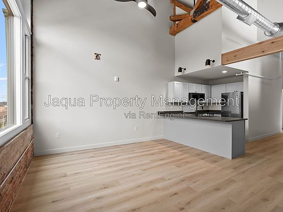 4th image of 266 E Michigan Ave #401
