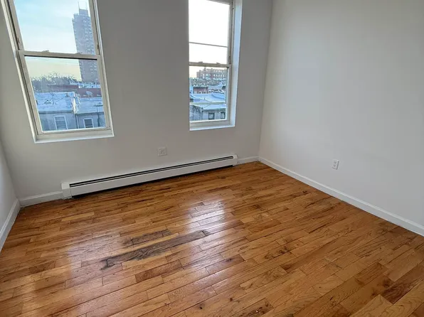 2110 Fulton Street image 5 of 9