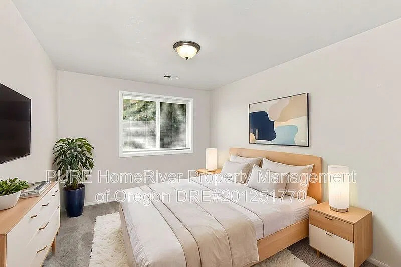 3 bed, 2.5 bath, 1200 sqft, $1,945 — Photo 3
