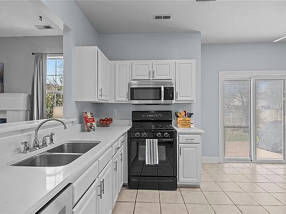 4th image of 3004 Beaden Dr