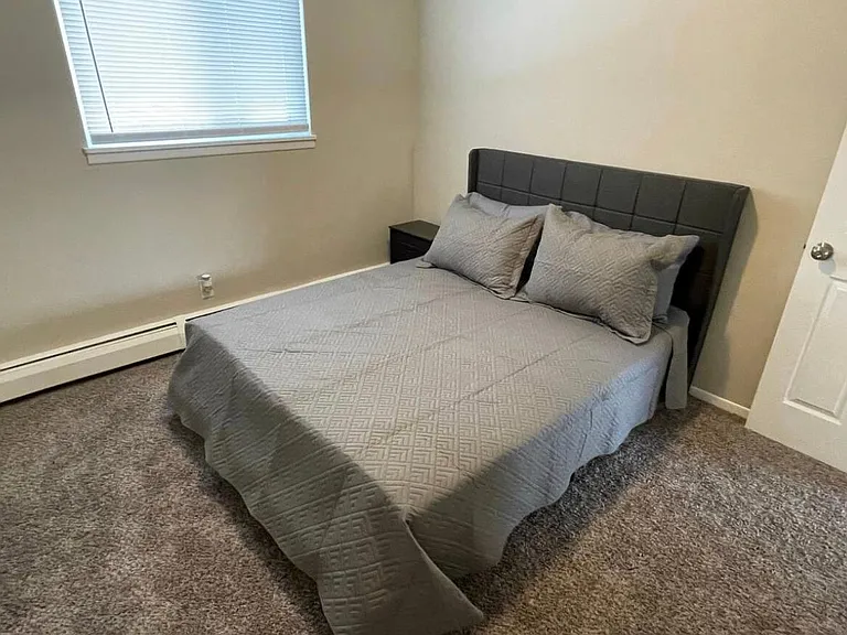 1179 Cree Dr #1 — Photo 9