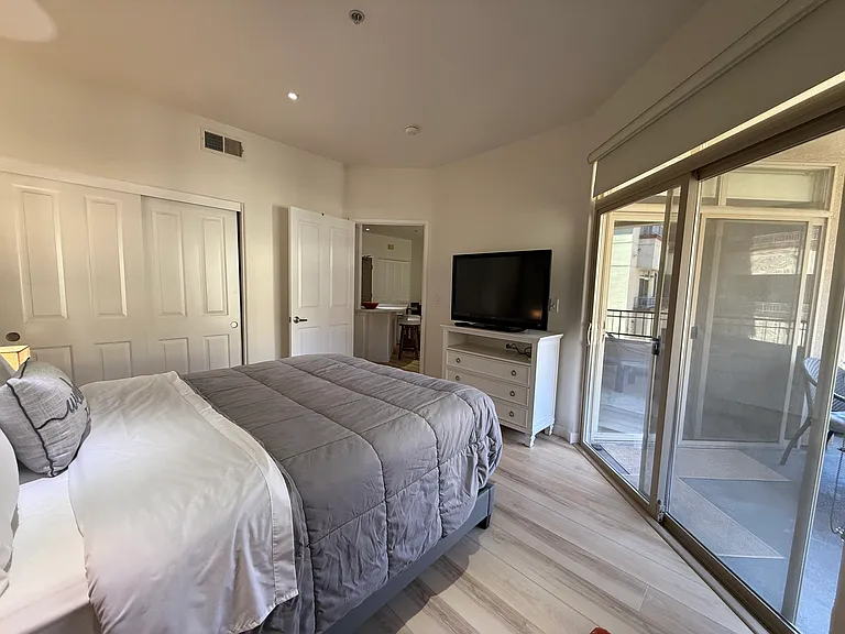 1501 Front St #529 — Photo 17