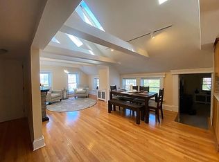 42 High St, Huntington, NY 11743