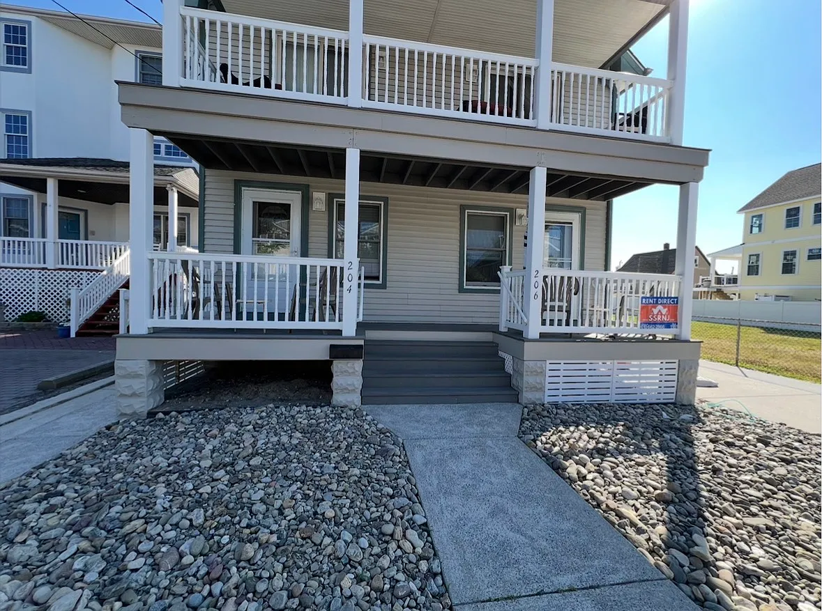 3 bed, $1,500 — Photo 1