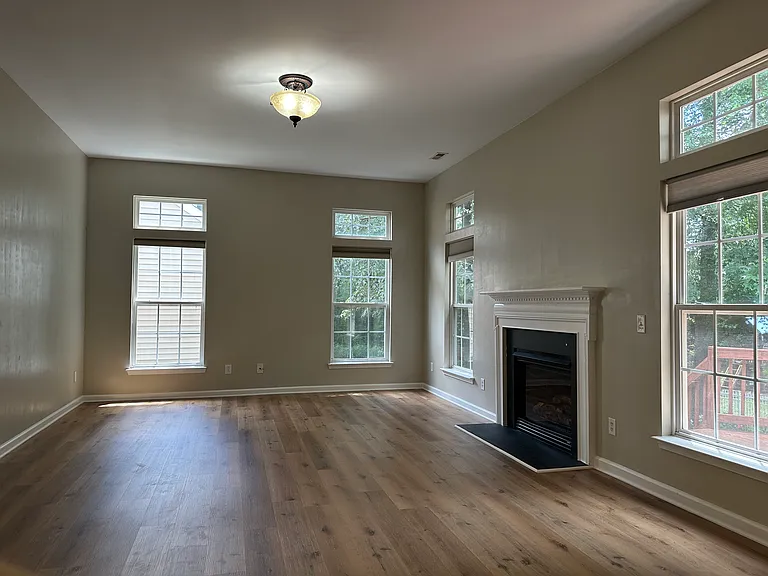 2108 Lord Proprietor Ln — Photo 4