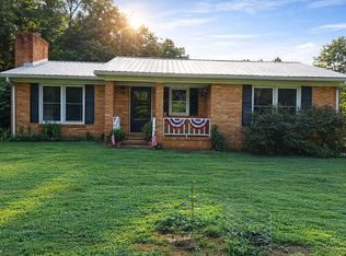249 Gilbert Ln, Victoria, VA 23974