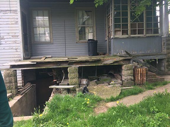 5th image of 31 Townsend Ave
