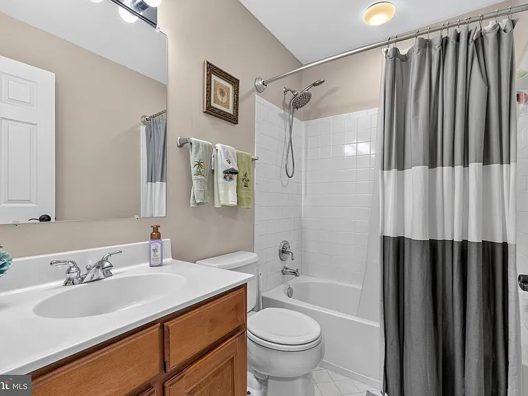 8147 Cancun Ct — Photo 37