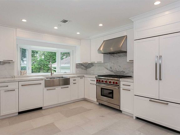 2nd image of 75 Clinch Ave