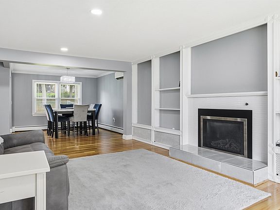 4th image of 67 Dublin Avenue