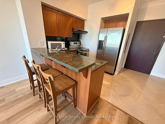2nd image of 1 Clairtrell Rd #908