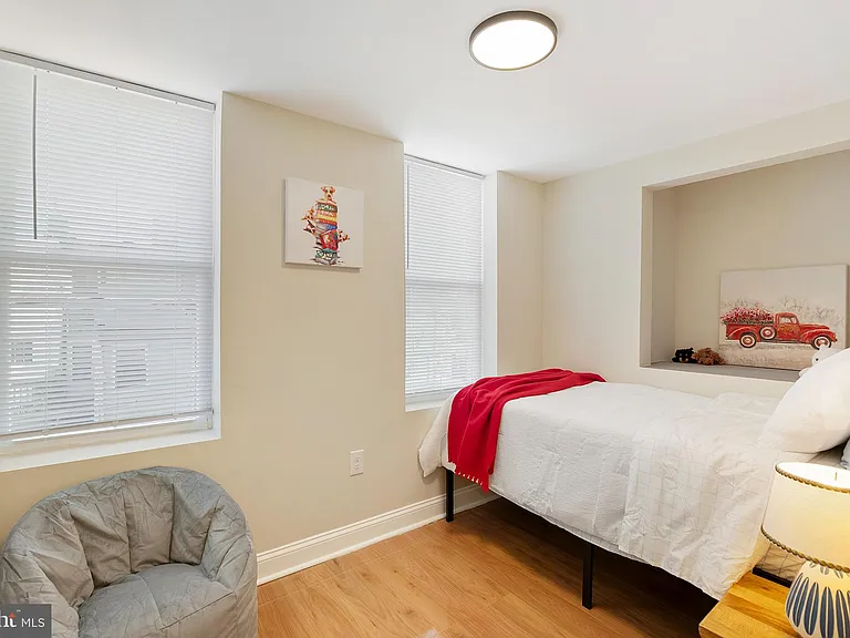 1102B Carroll St #B — Photo 20