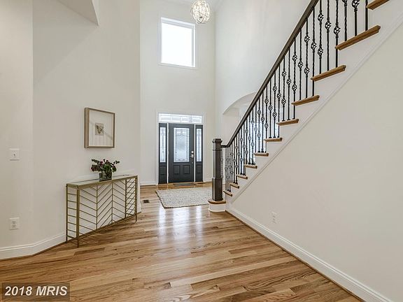 4th image of 7731 Lisle Ave