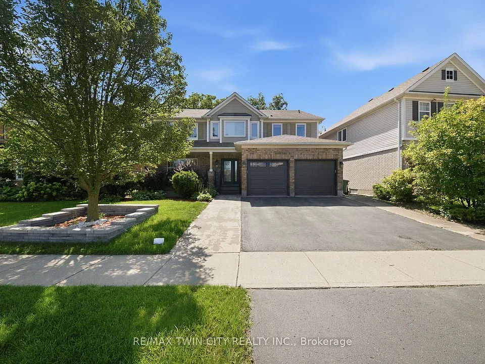 33 Hunter Way