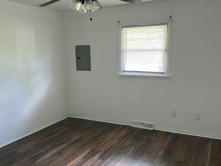 3297-99 Ashland St #1 — Photo 18