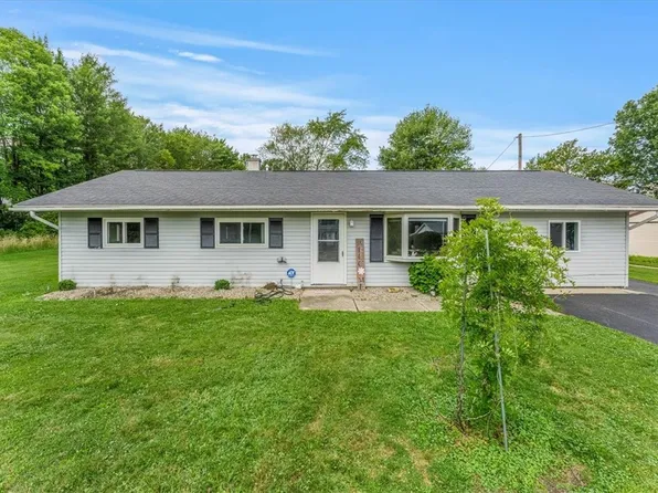 705 Patricia Ave, Hermitage, PA 16148