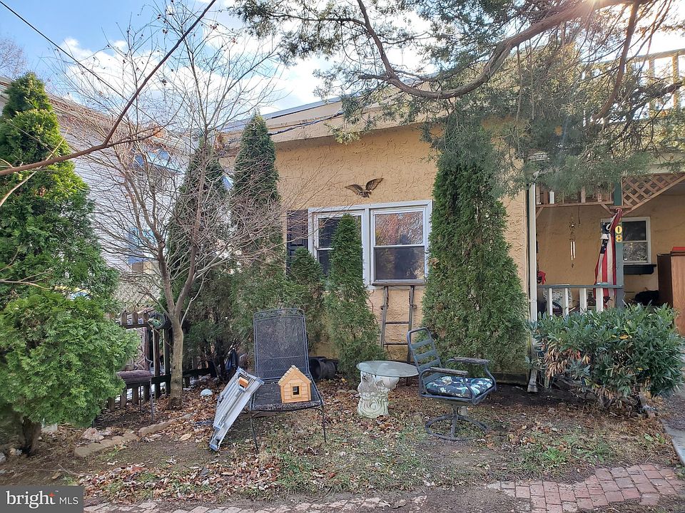 1st image of 208 Matthes Ave