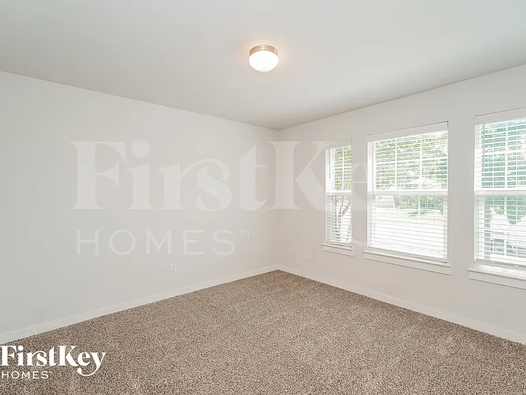 9005 Dameron Dr — Photo 15