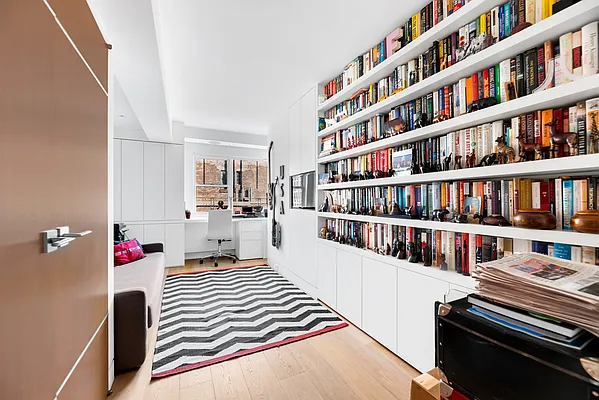 Rented by Bond New York | media 29