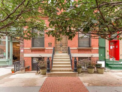 267 Grove St APT 3R, Jersey City, NJ, 07302