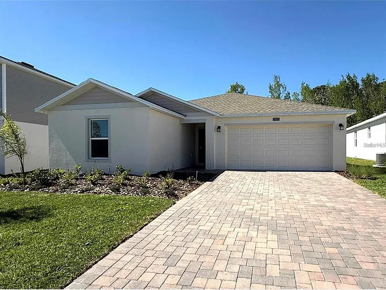 5300 Dagenham Dr — Photo 2