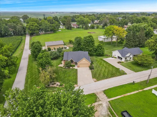 201 Orange St, Tabor, IA 51653