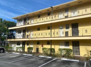20200 NE 27th Ct APT 11, Aventura, FL 33180