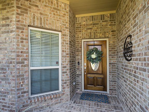 3rd image of 22706 Soaring Woods Ln