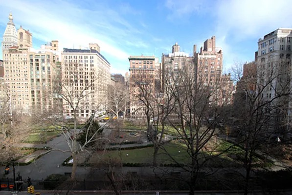 Rented by Buchbinder & Warren | media 2