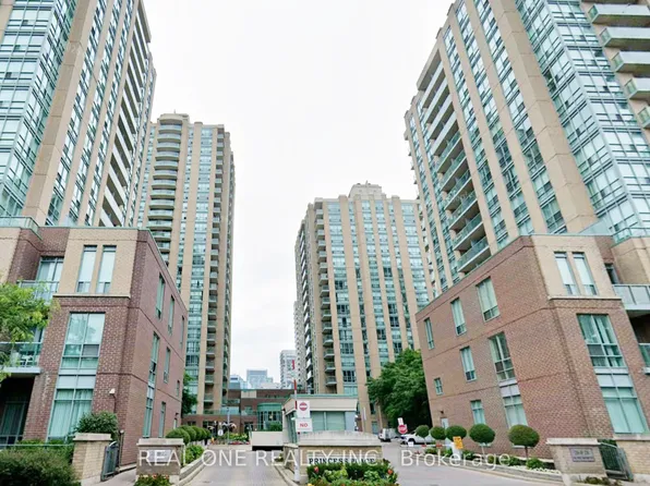 26 Olive Ave, Toronto, ON