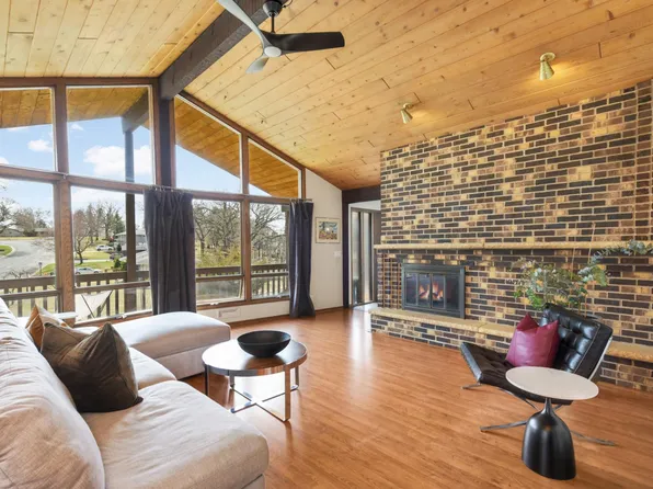 420 W 107th St, Bloomington, MN 55420
